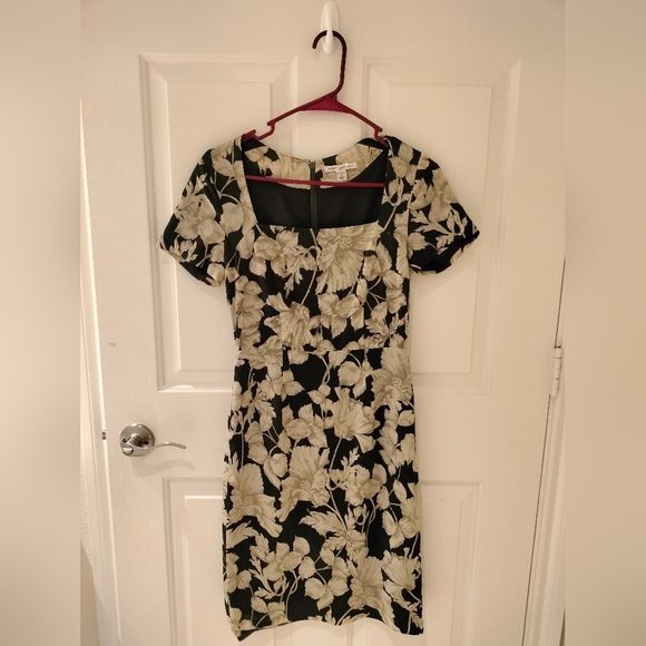 Banana Repiblic Floral Black and Cream Dress - Picture 6 of 7